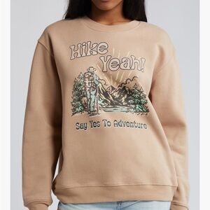 VINYL ICONS Hike Yeah Graphic Sweatshirt in Natural